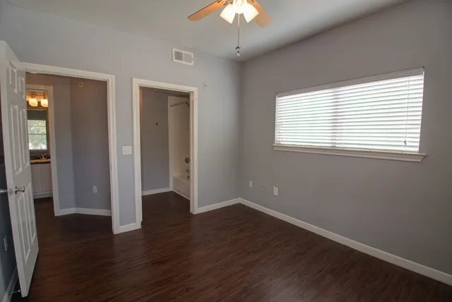 $975 | 2320 Gracy Farms Lane, Unit 926, Austin, TX 78758