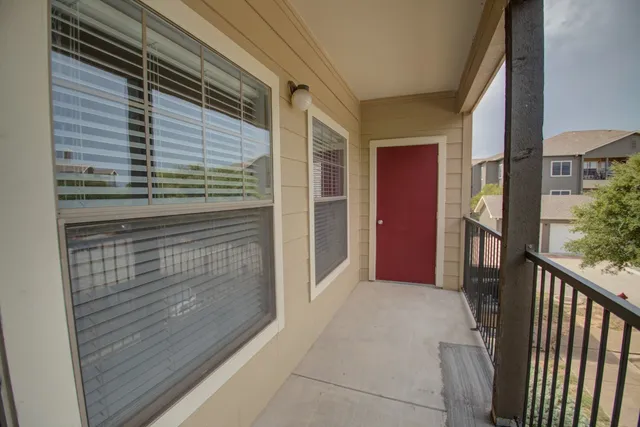 $975 | 2320 Gracy Farms Lane, Unit 926, Austin, TX 78758