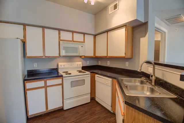 $975 | 2320 Gracy Farms Lane, Unit 926, Austin, TX 78758