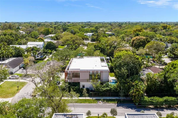 $7,490,000 | 7700 Southwest 50th Court, Miami, FL 33143
