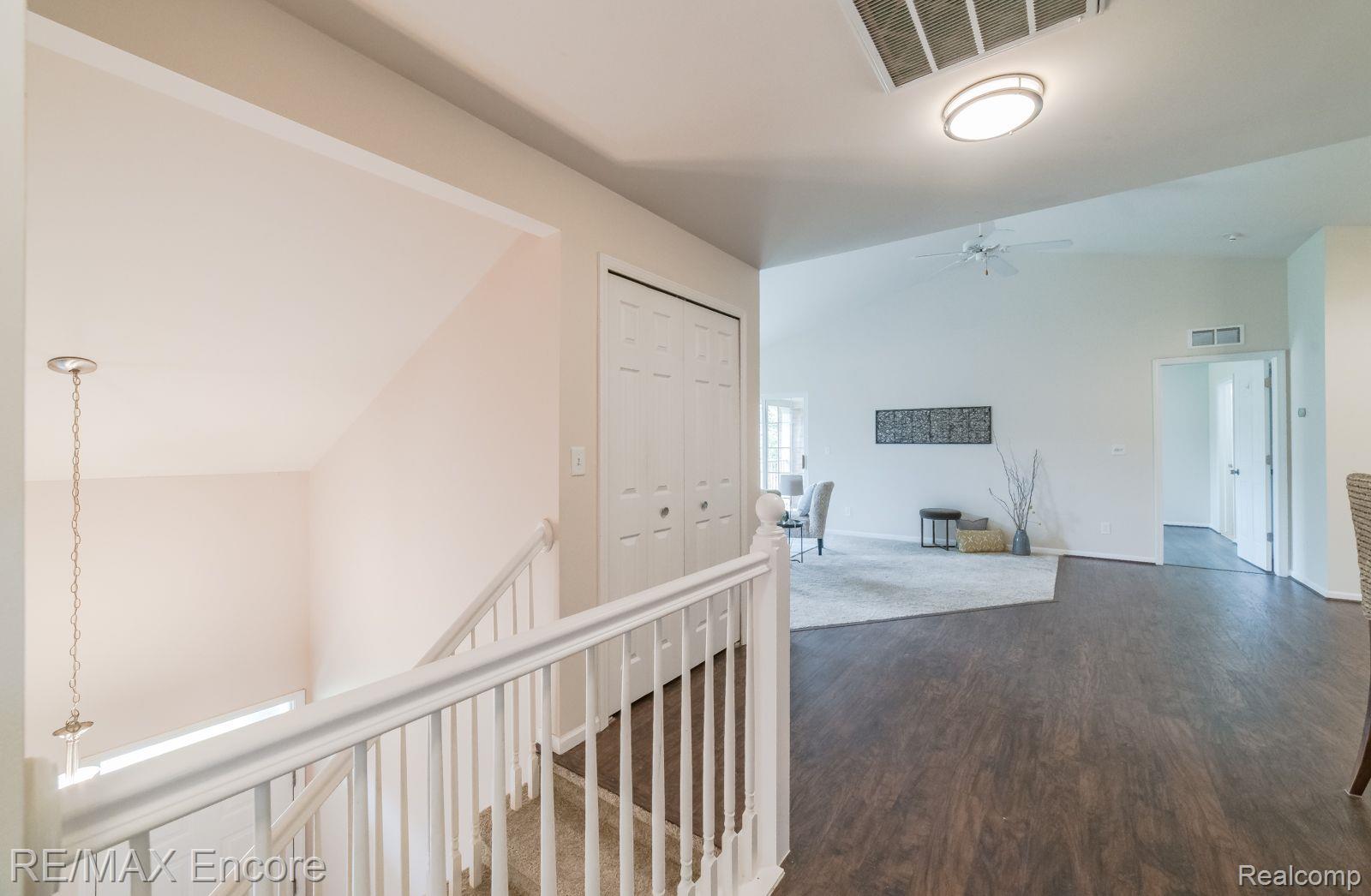 3595 Tremonte Circle Rochester, MI 48306 - Photo 7 of 48 Foyer View 1
