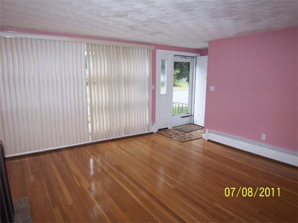 13 Albert Road Peabody, MA 01960 - Photo 5 of 21 Gallery Image 5