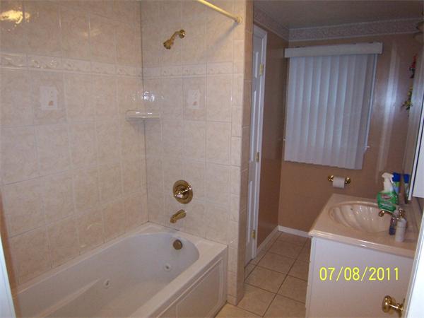 13 Albert Road Peabody, MA 01960 - Photo 8 of 21 Gallery Image 8