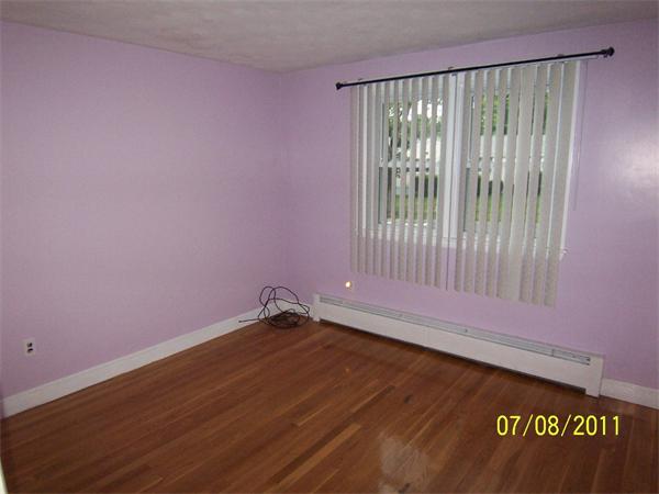 13 Albert Road Peabody, MA 01960 - Photo 9 of 21 Gallery Image 9