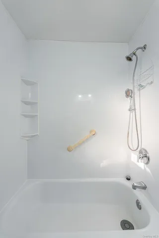 $390,000 | 222-17 69th Avenue, Unit 17A | Oakland Gardens