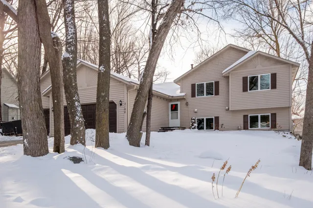 $394,900 | 2100 Taylor Court, Northfield, MN 55057