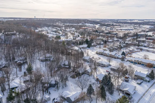 $394,900 | 2100 Taylor Court, Northfield, MN 55057