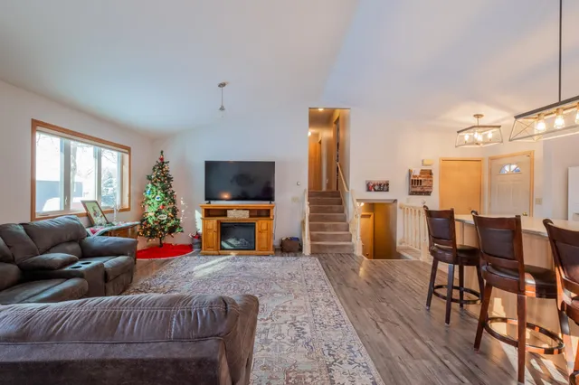 $394,900 | 2100 Taylor Court, Northfield, MN 55057