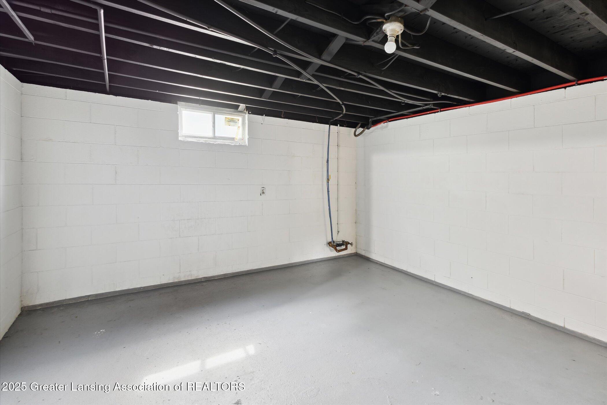 3016 West Holmes Road Lansing, MI 48911 - Photo 33 of 43 06-3016-W-Holmes-Rd-Lansing-MI-48911-Win
