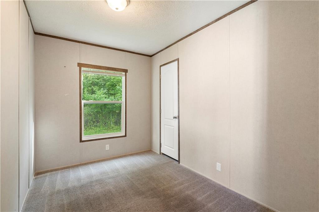 195 Falls Church Road Imperial, PA 15126 - Photo 18 of 32 Gallery Image 18