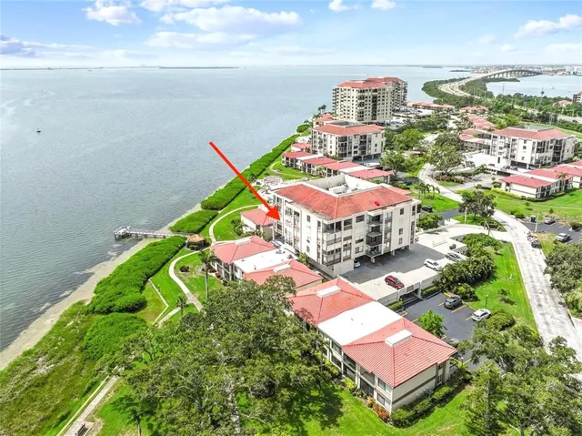 a picture of city view