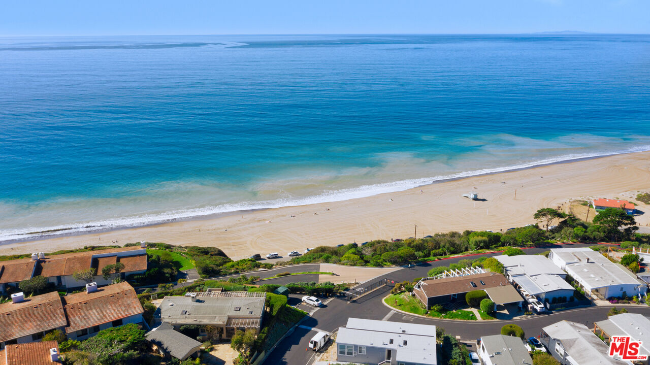29500 Heathercliff Road, Unit 70 Malibu, CA 90265 - Photo 3 of 38