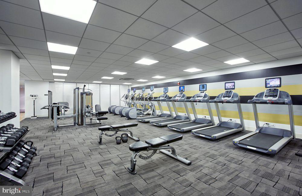 1616 Walnut Street, Unit 1B2406 Philadelphia, PA 19103 - Photo 23 of 28