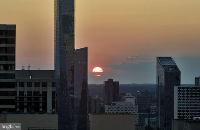 $3,652 | 1616 Walnut Street, Unit 1B2406, Philadelphia, PA 19103