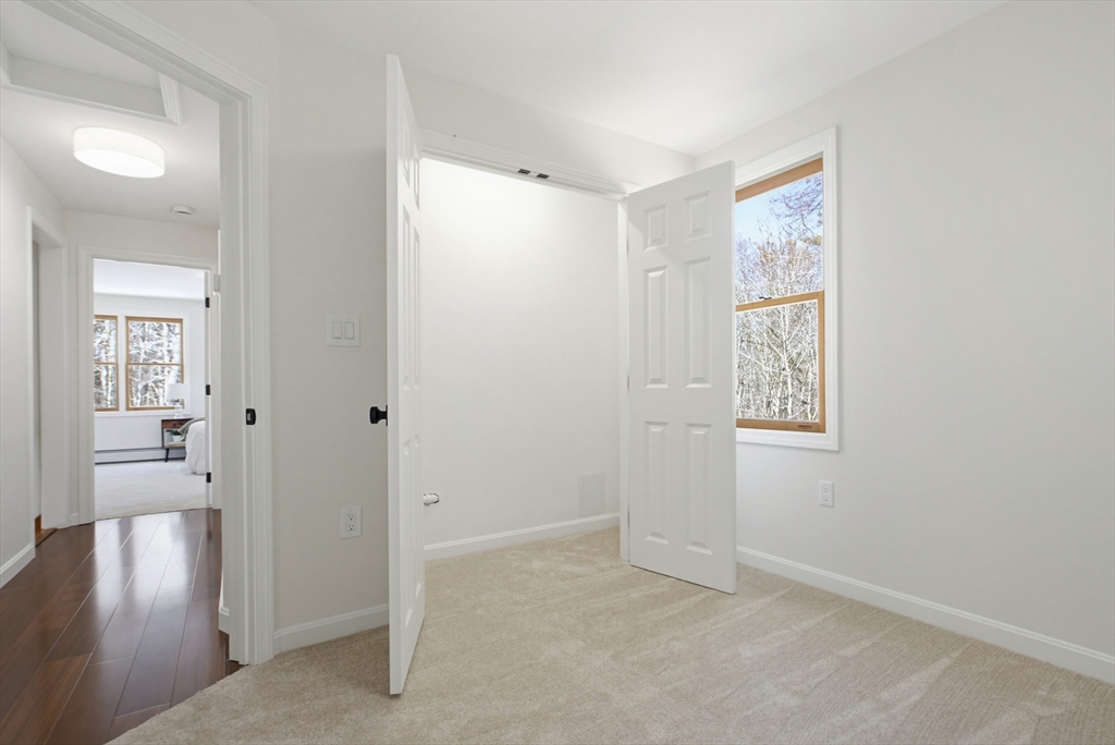 3 Charnock Circle Rutland, MA 01543 - Photo 23 of 33