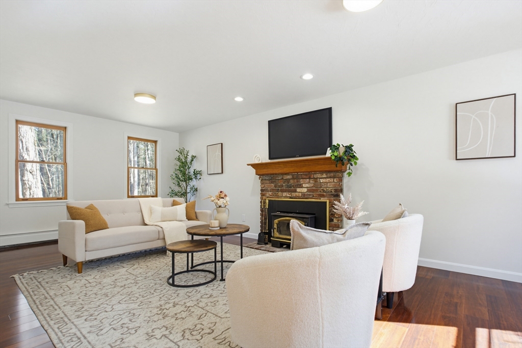 3 Charnock Circle Rutland, MA 01543 - Photo 4 of 33