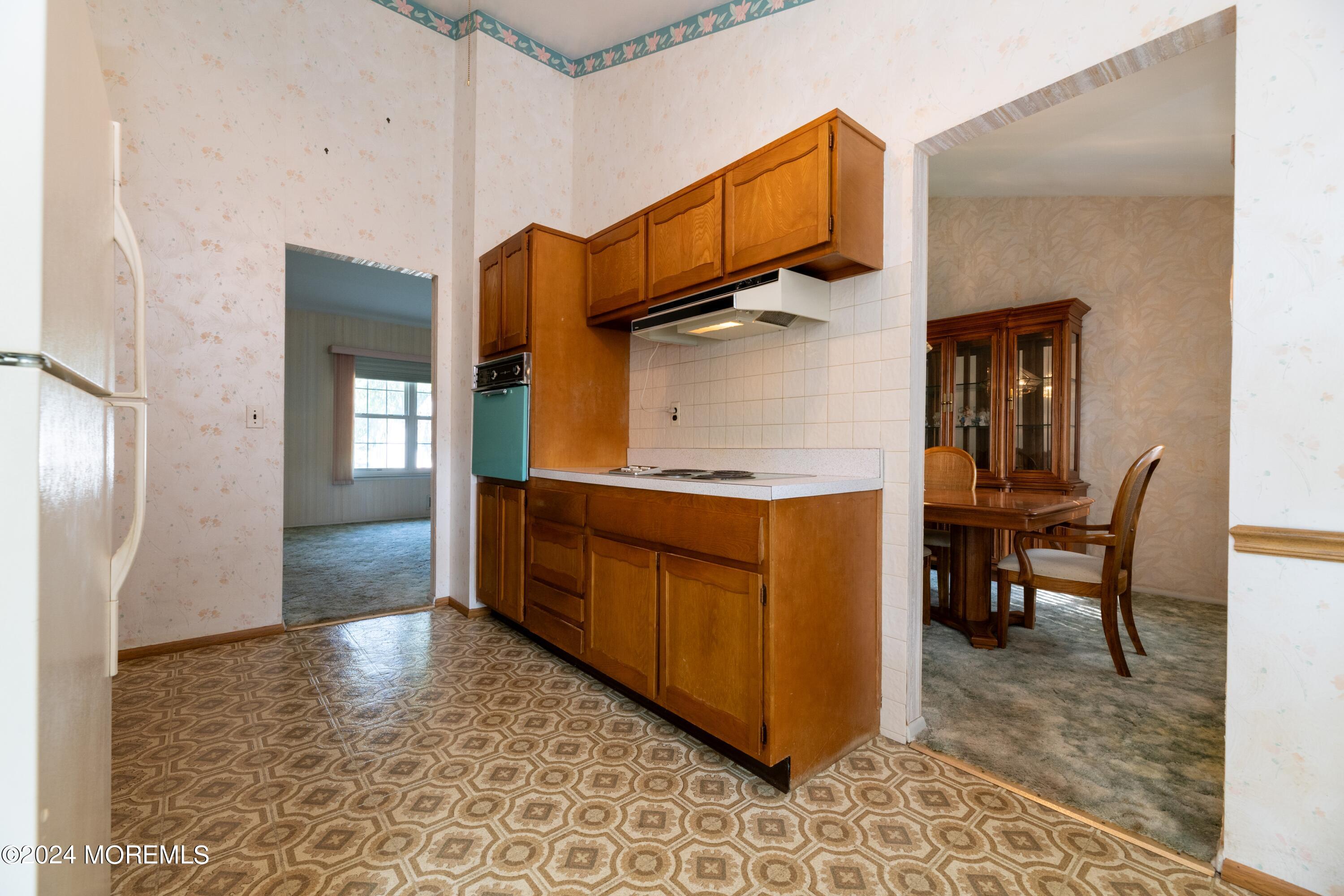 41 Gramercy Road Old Bridge, NJ 08857 - Photo 11 of 25 11_41GramercyRd_2017_HiRes