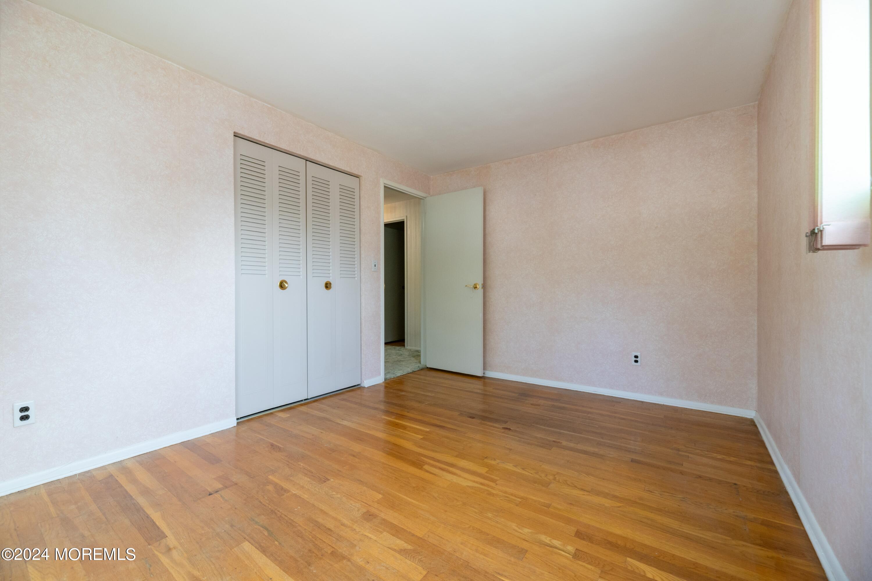 41 Gramercy Road Old Bridge, NJ 08857 - Photo 20 of 25 20_41GramercyRd_2028_HiRes