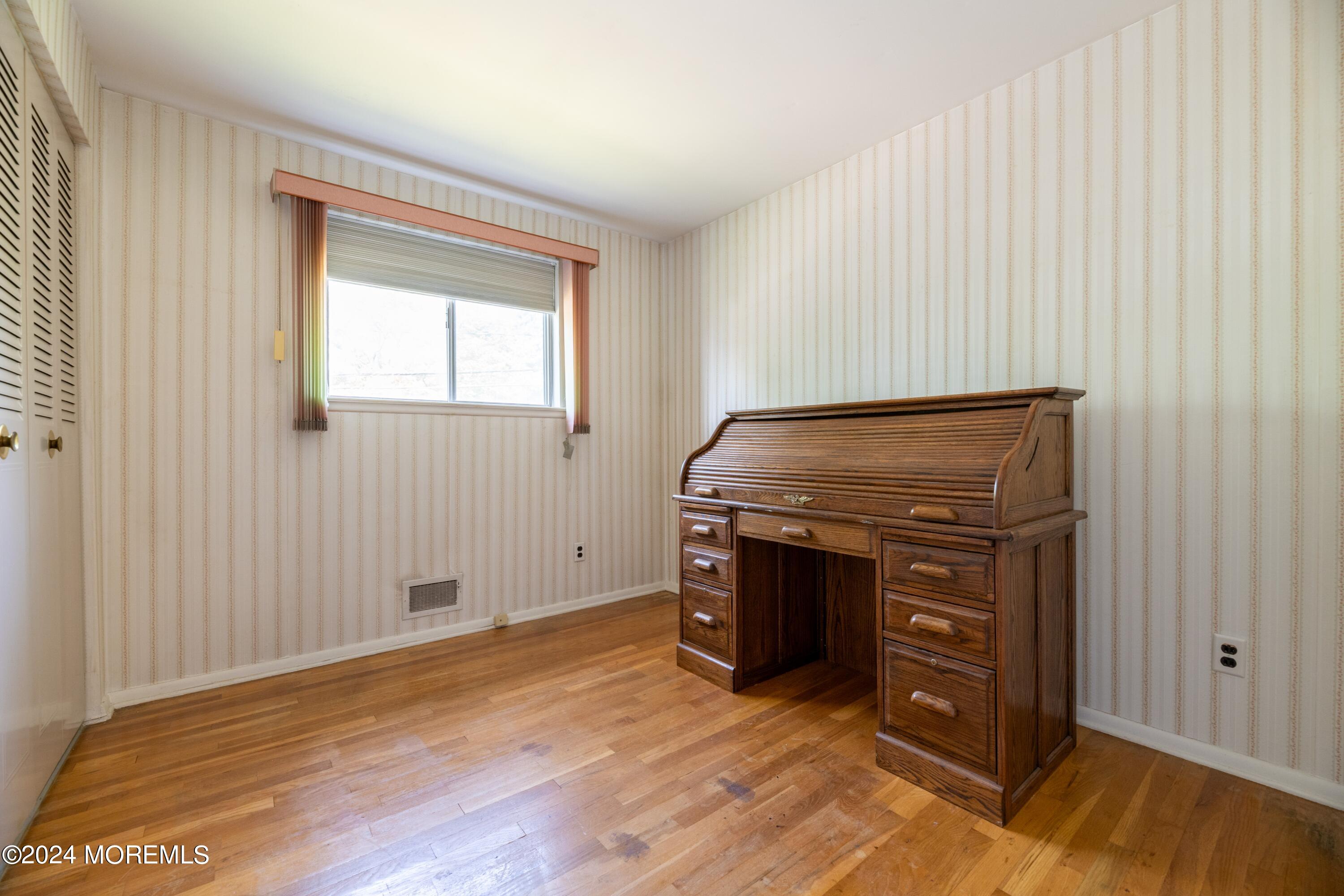 41 Gramercy Road Old Bridge, NJ 08857 - Photo 21 of 25 21_41GramercyRd_2029_HiRes
