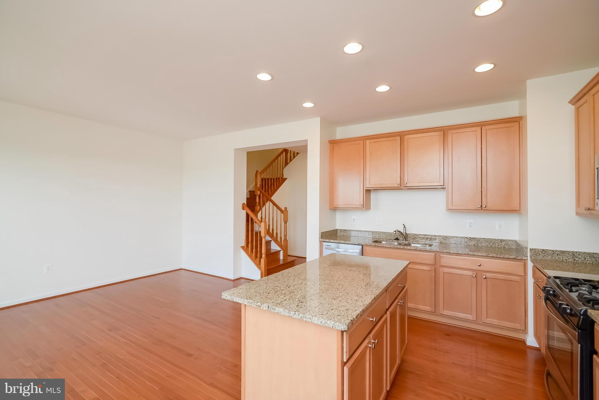 17680 Possum Point Road Dumfries, VA 22026 - Photo 4 of 30 Kitchen