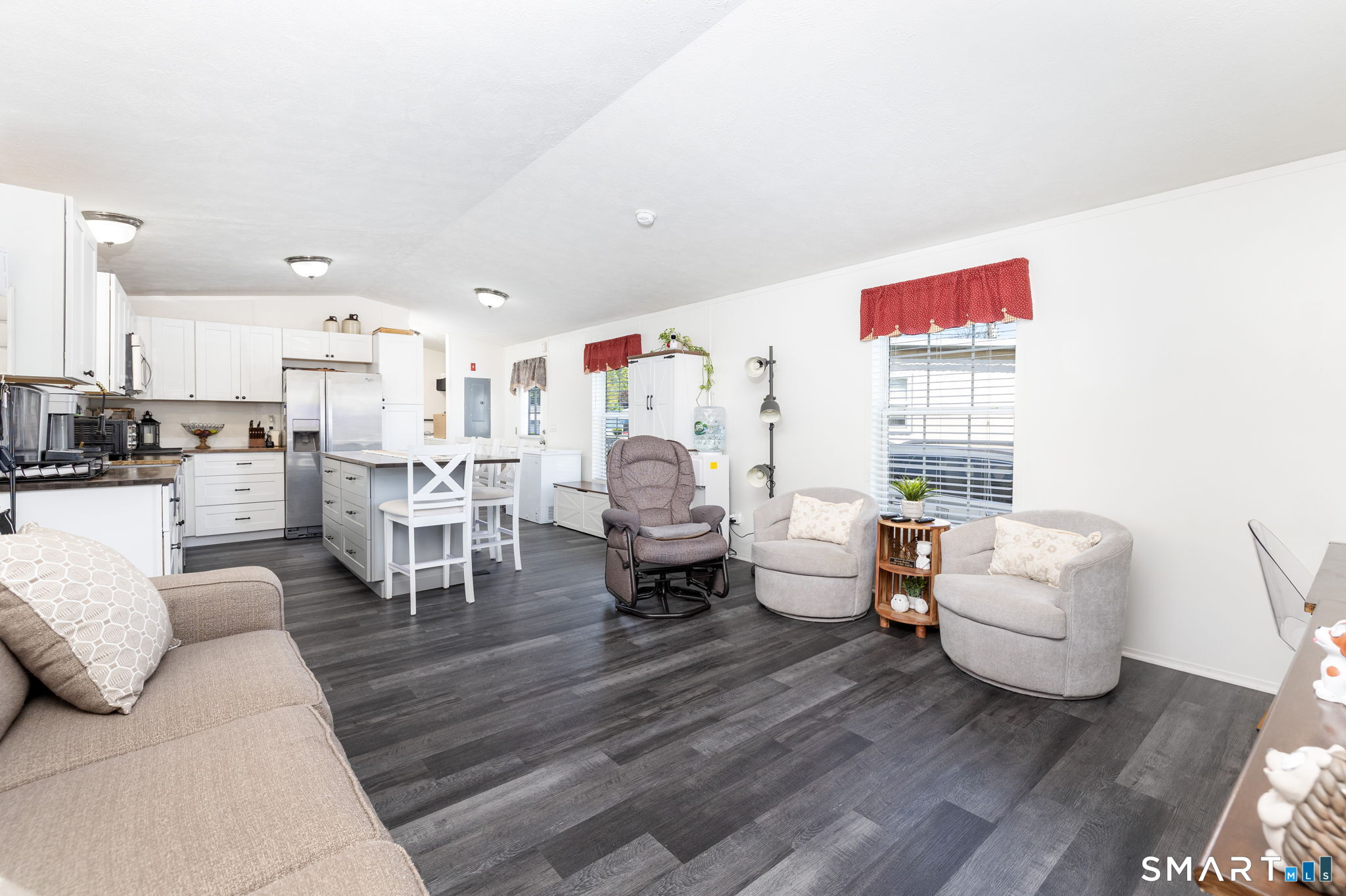 4 Apache Road East Hartford, CT 06118 - Photo 14 of 31 Gallery Image 14