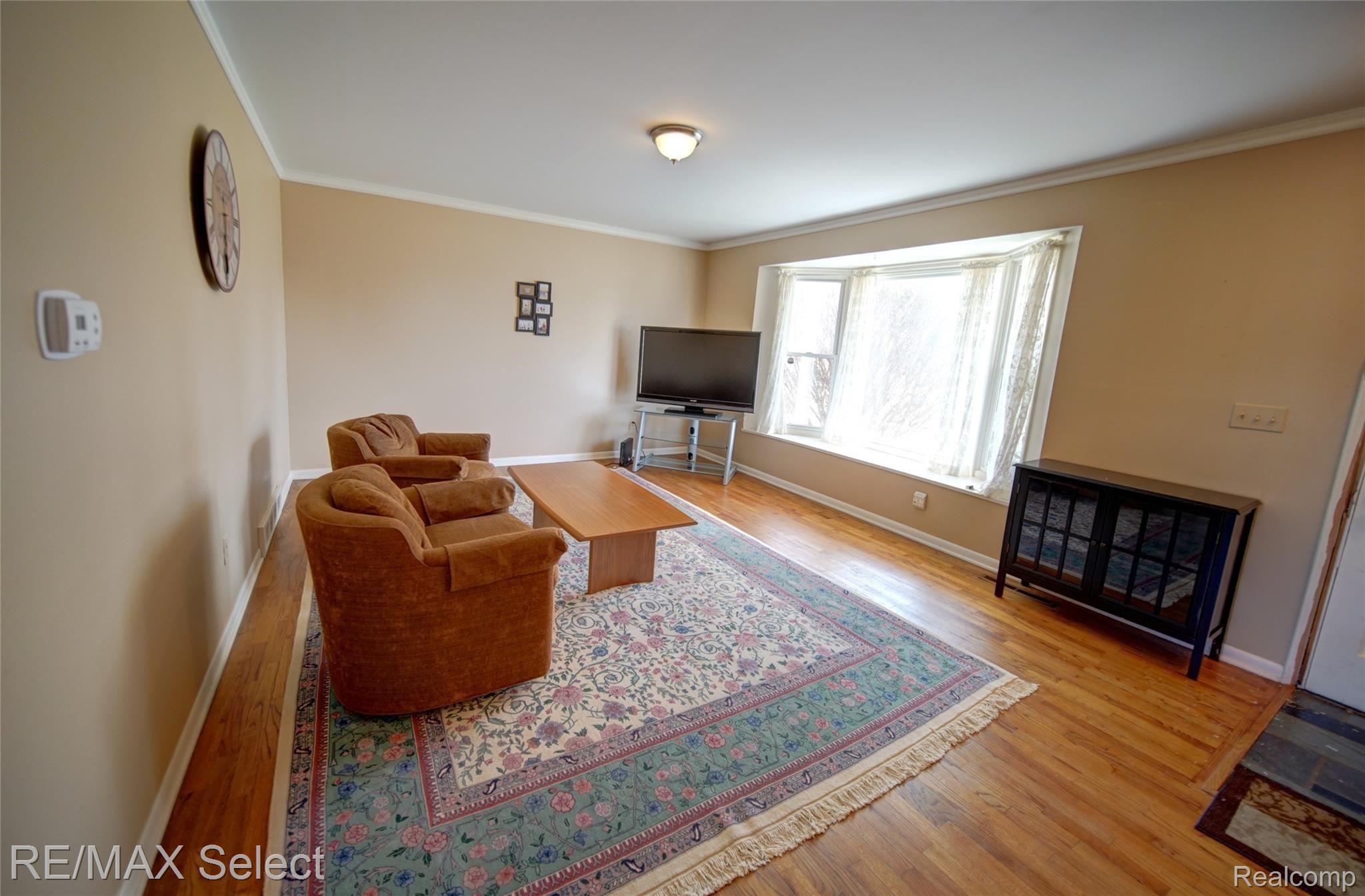 1365 Williamsburg Road Flint, MI 48507 - Photo 9 of 23 1365 Williamsburg Road 36.jpg