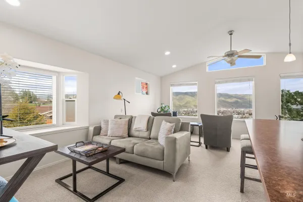 $898,000 | 1744 Valleyview Drive, Clarkston, WA 99403