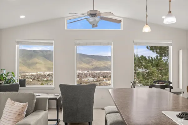 $898,000 | 1744 Valleyview Drive, Clarkston, WA 99403