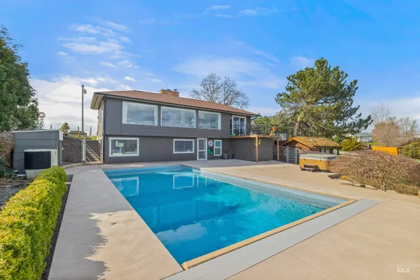 $898,000 | 1744 Valleyview Drive, Clarkston, WA 99403