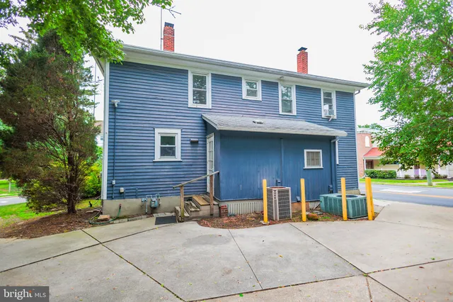 $2,400 | 130 State Street, Glassboro, NJ 08028