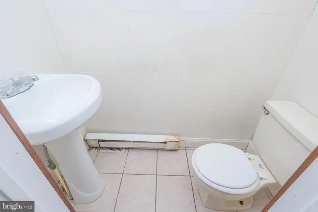 $2,400 | 130 State Street, Glassboro, NJ 08028