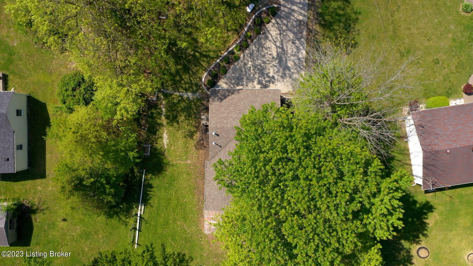 6503 Wood Road Louisville, KY 40258 - Photo 37 of 43 37-web-or-mls-drone 1-6503 Wood Rd Louis