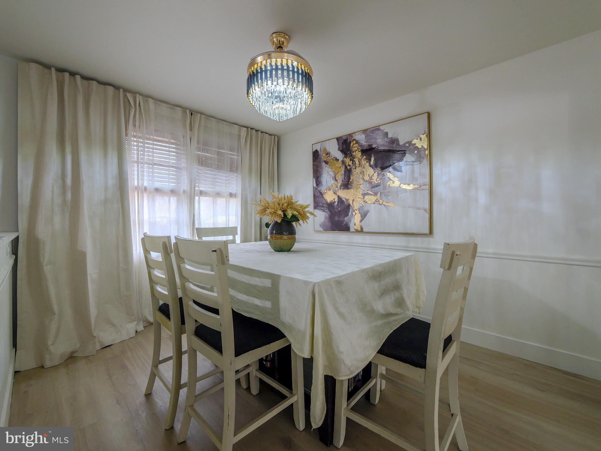 38 Pendleton Court New Castle, DE 19720 - Photo 14 of 57 Dining Room