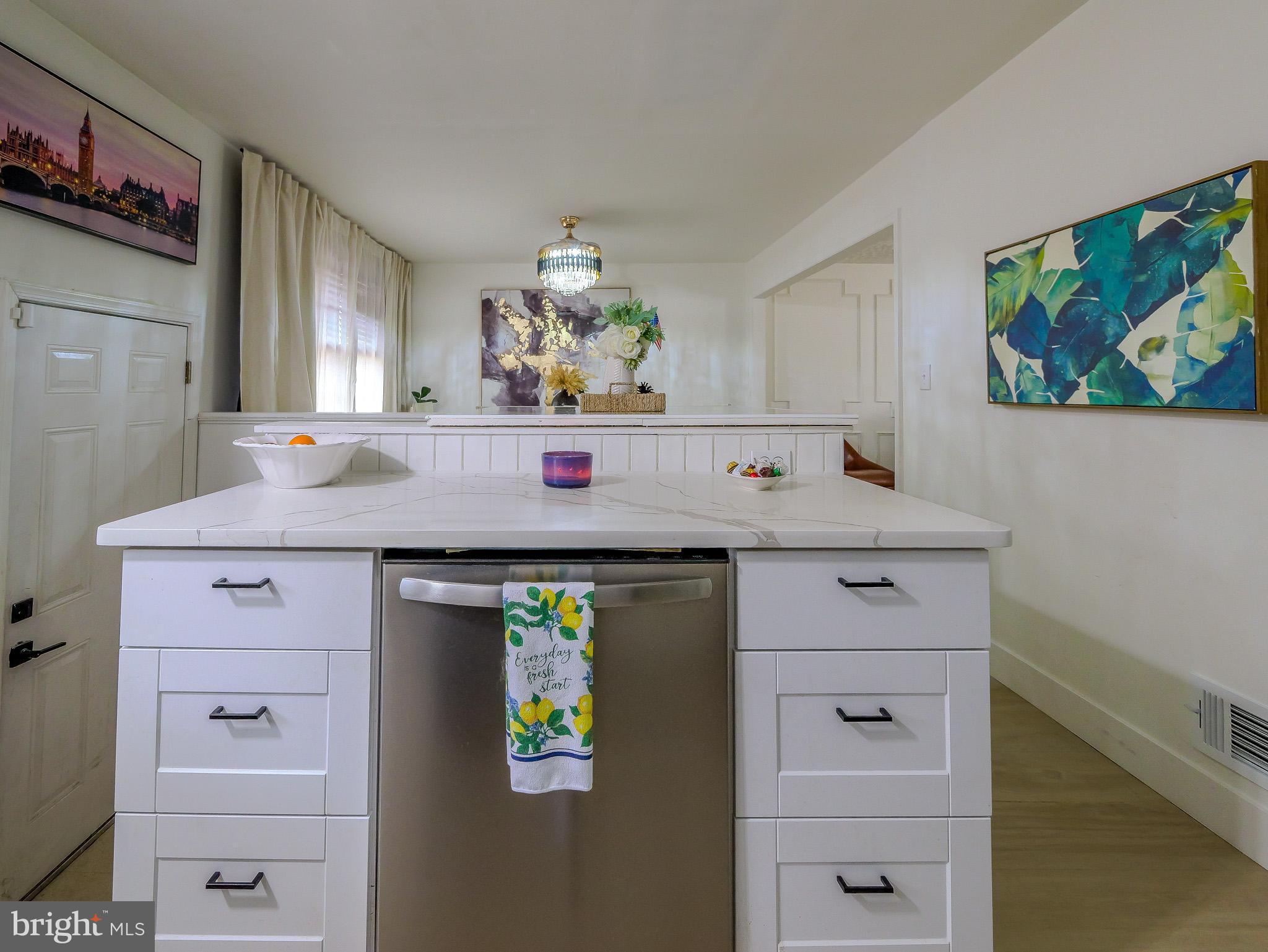 38 Pendleton Court New Castle, DE 19720 - Photo 23 of 57 Kitchen Island