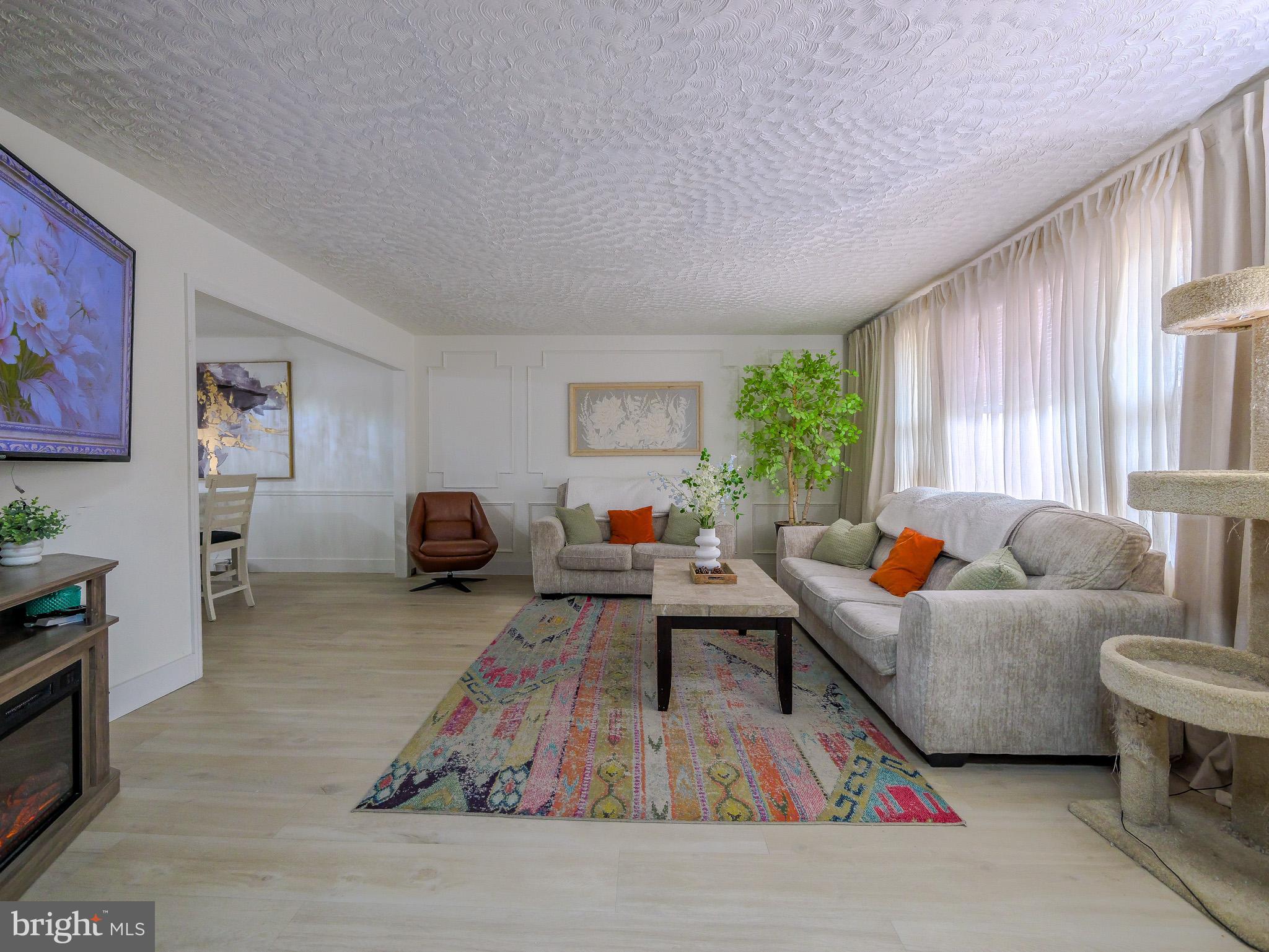 38 Pendleton Court New Castle, DE 19720 - Photo 8 of 57 Living Room