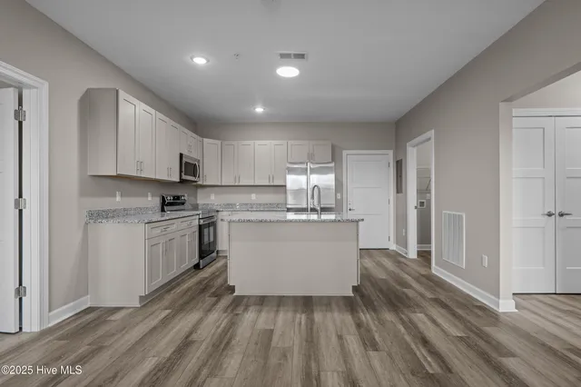 $1,450 | 2272 Dolphin Shores Drive Southwest, Unit 408, Supply, NC 28462