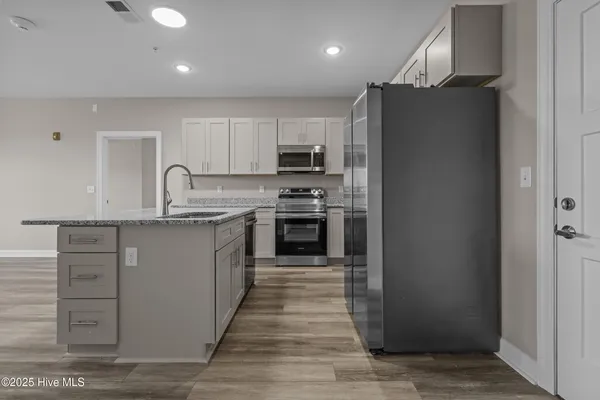 $1,550 | 2272 Dolphin Shores Drive Southwest, Unit 406, Supply, NC 28462