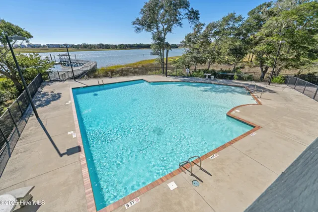 $1,450 | 2272 Dolphin Shores Drive Southwest, Unit 408, Supply, NC 28462