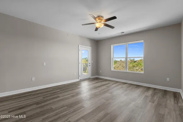 $1,550 | 2272 Dolphin Shores Drive Southwest, Unit 406, Supply, NC 28462