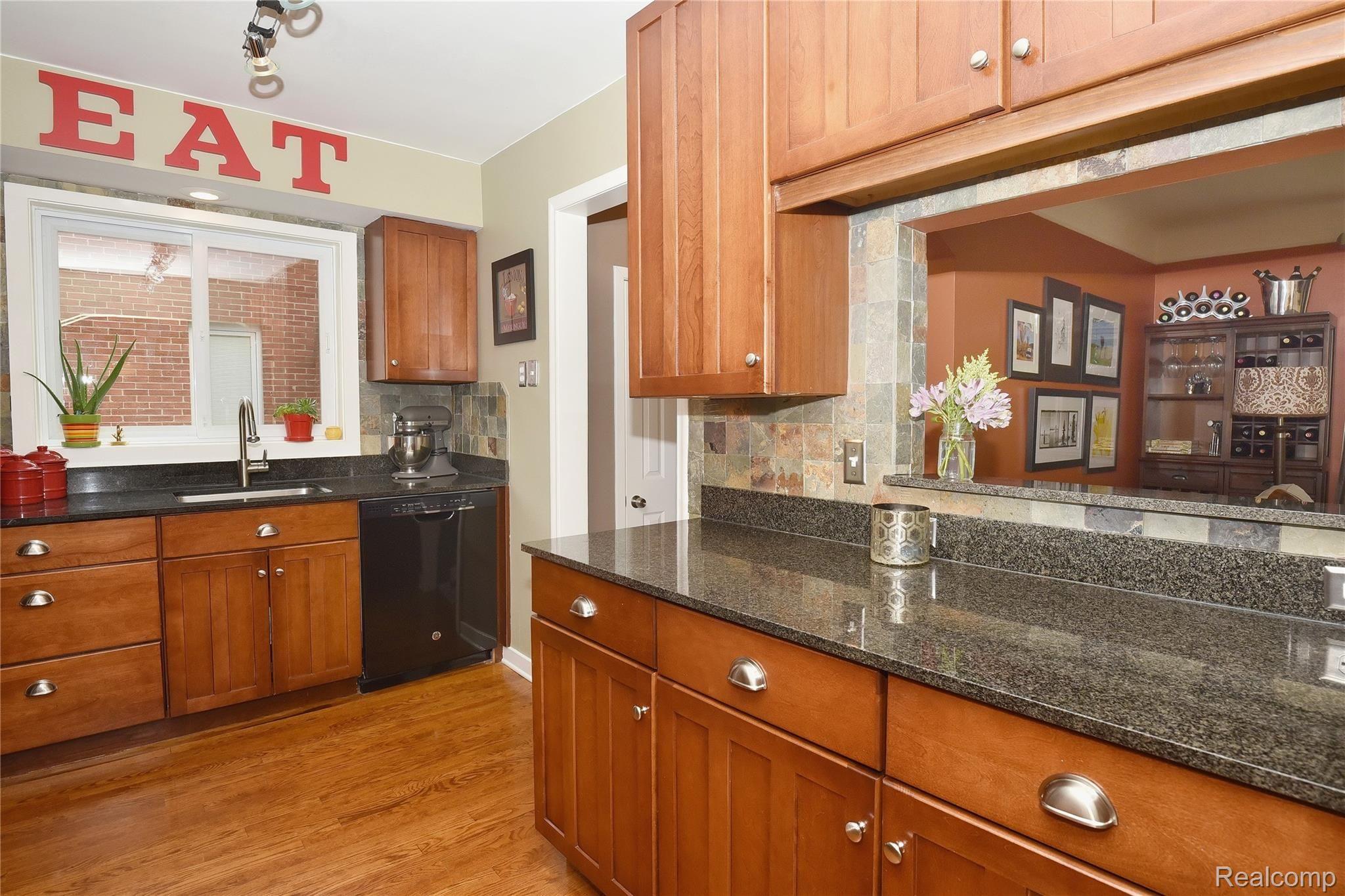 1595 Mansfield Road Birmingham, MI 48009 - Photo 12 of 35 1595 Mansfield_12.JPG