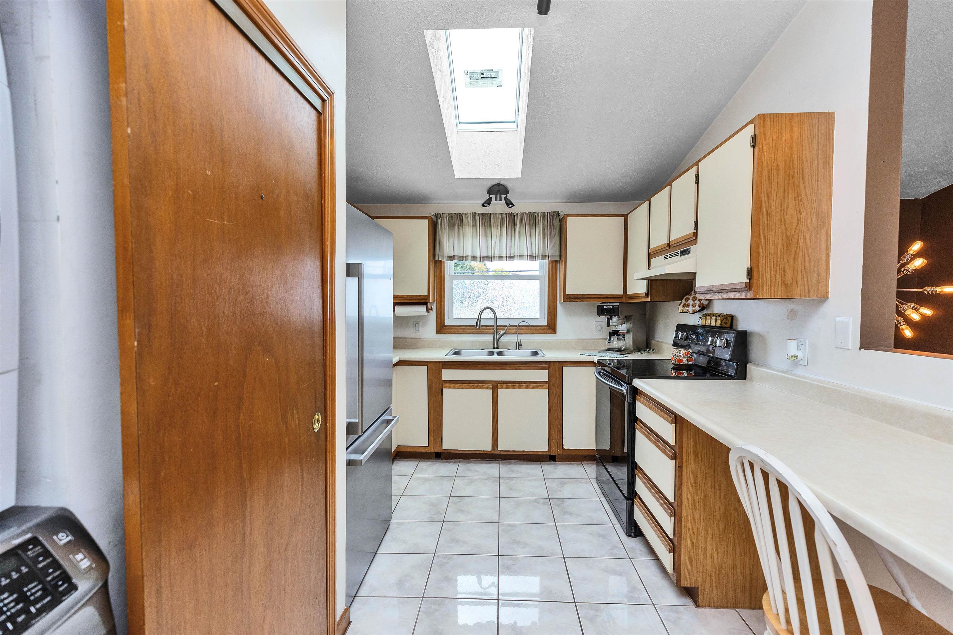 244 Porter Street, Unit 2 Manchester, NH 03103 - Photo 11 of 42 Gallery Image 11