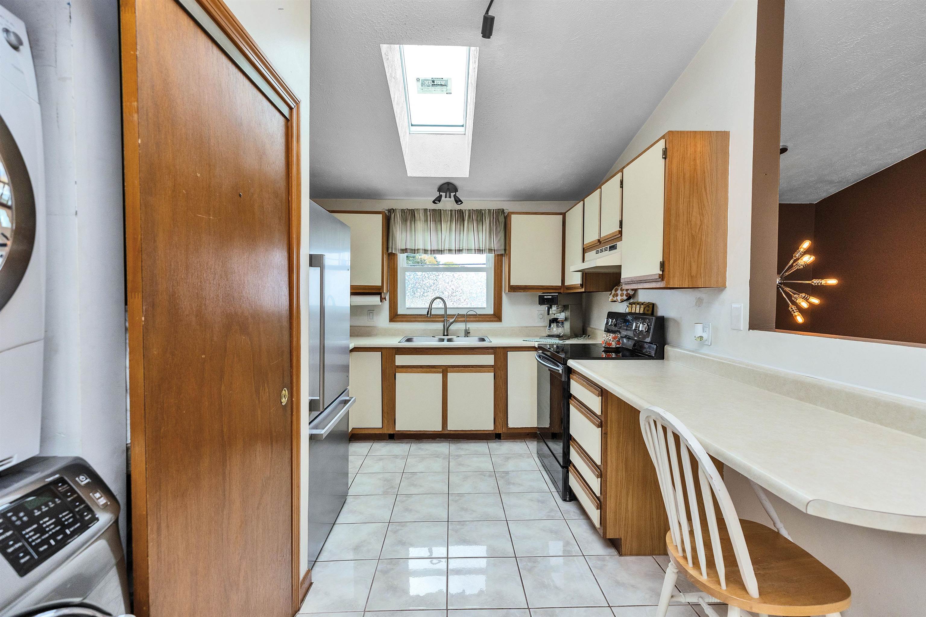 244 Porter Street, Unit 2 Manchester, NH 03103 - Photo 12 of 42 Gallery Image 12
