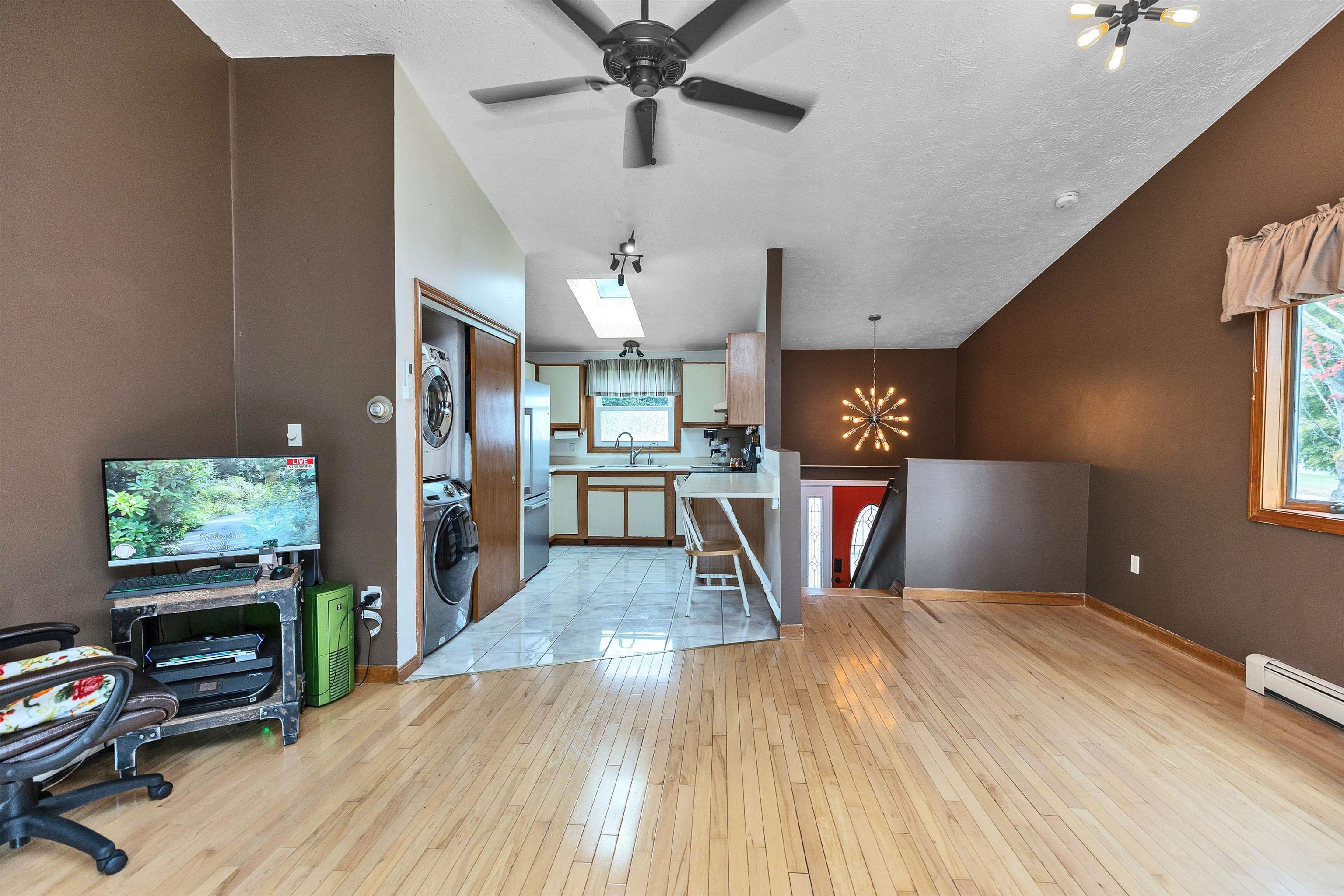 244 Porter Street, Unit 2 Manchester, NH 03103 - Photo 19 of 42 Gallery Image 19