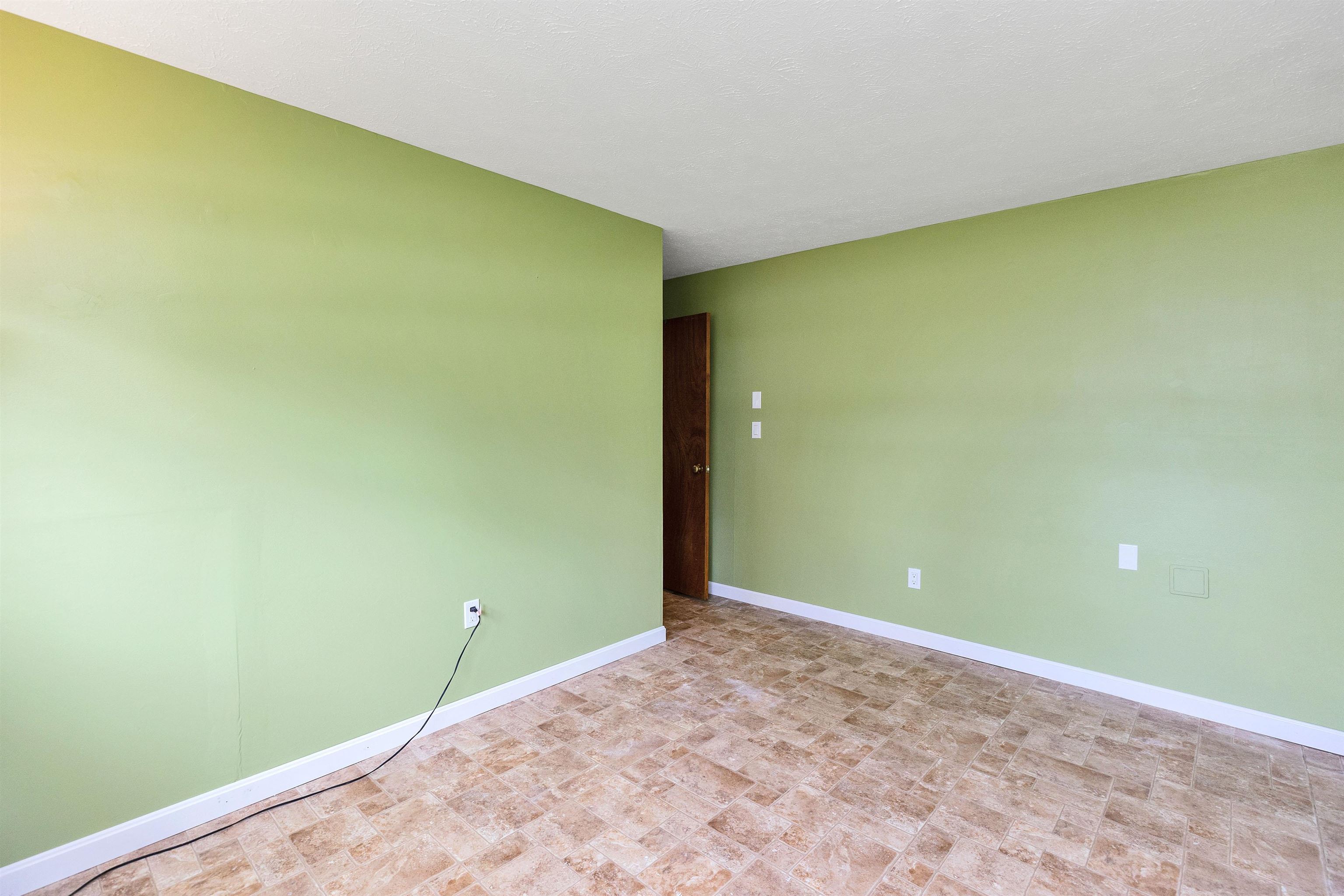 244 Porter Street, Unit 2 Manchester, NH 03103 - Photo 26 of 42 Gallery Image 26