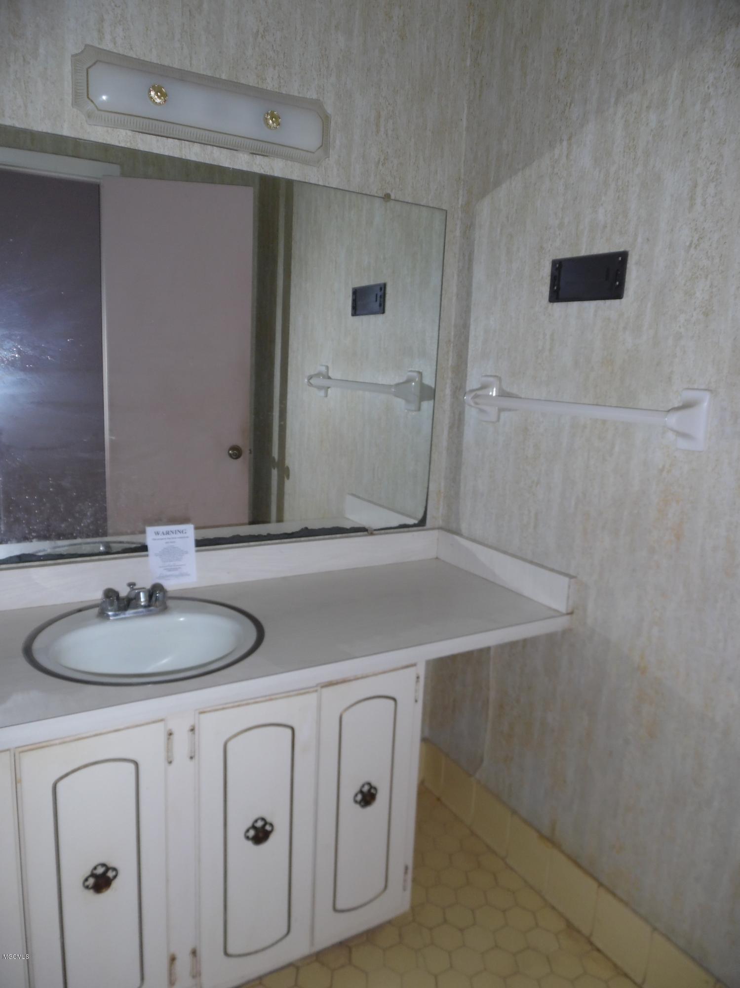 3216 Nottingham Road Ocean Springs, MS 39564 - Photo 14 of 14 SAM_0097