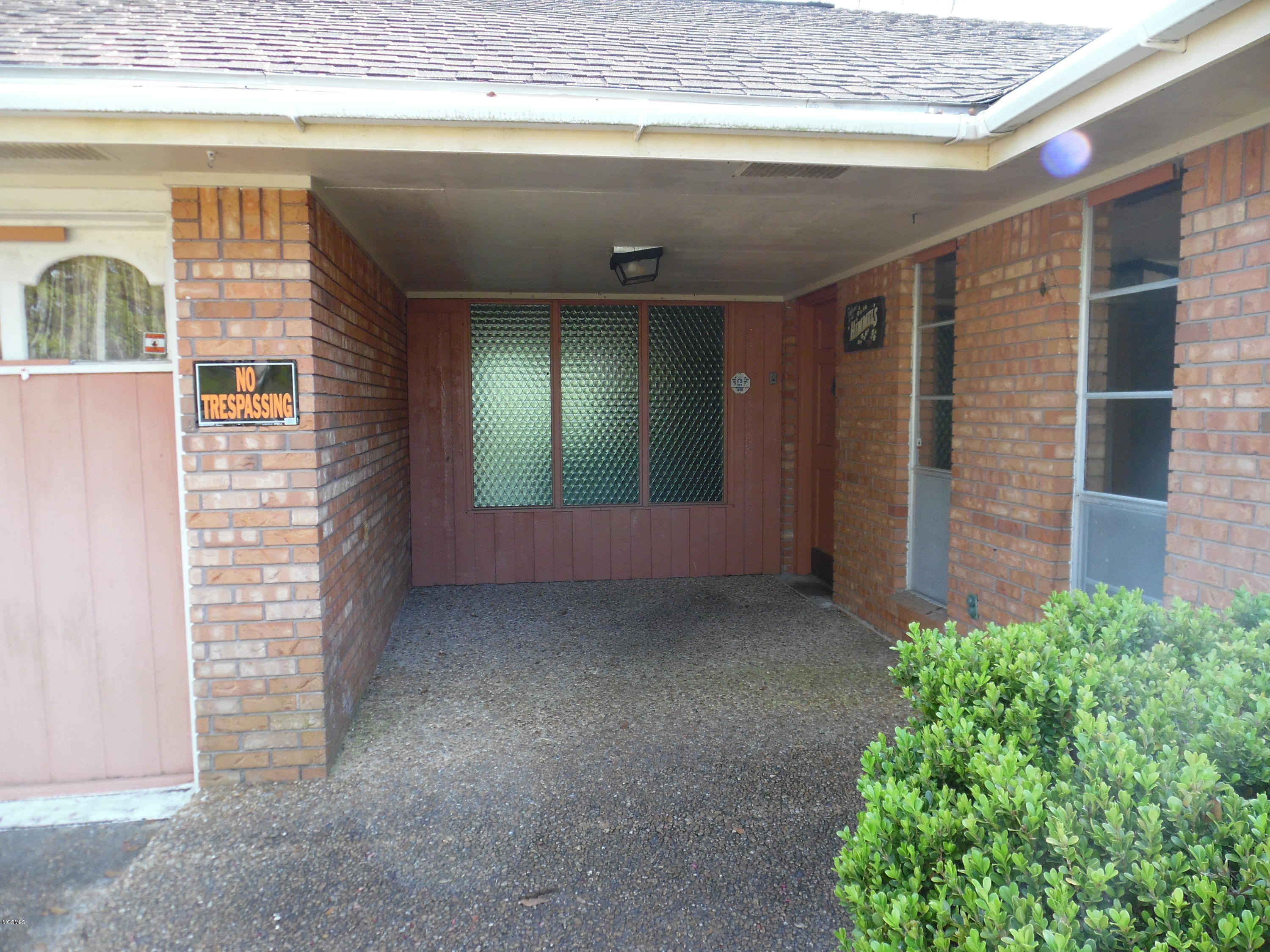3216 Nottingham Road Ocean Springs, MS 39564 - Photo 2 of 14 SAM_0107