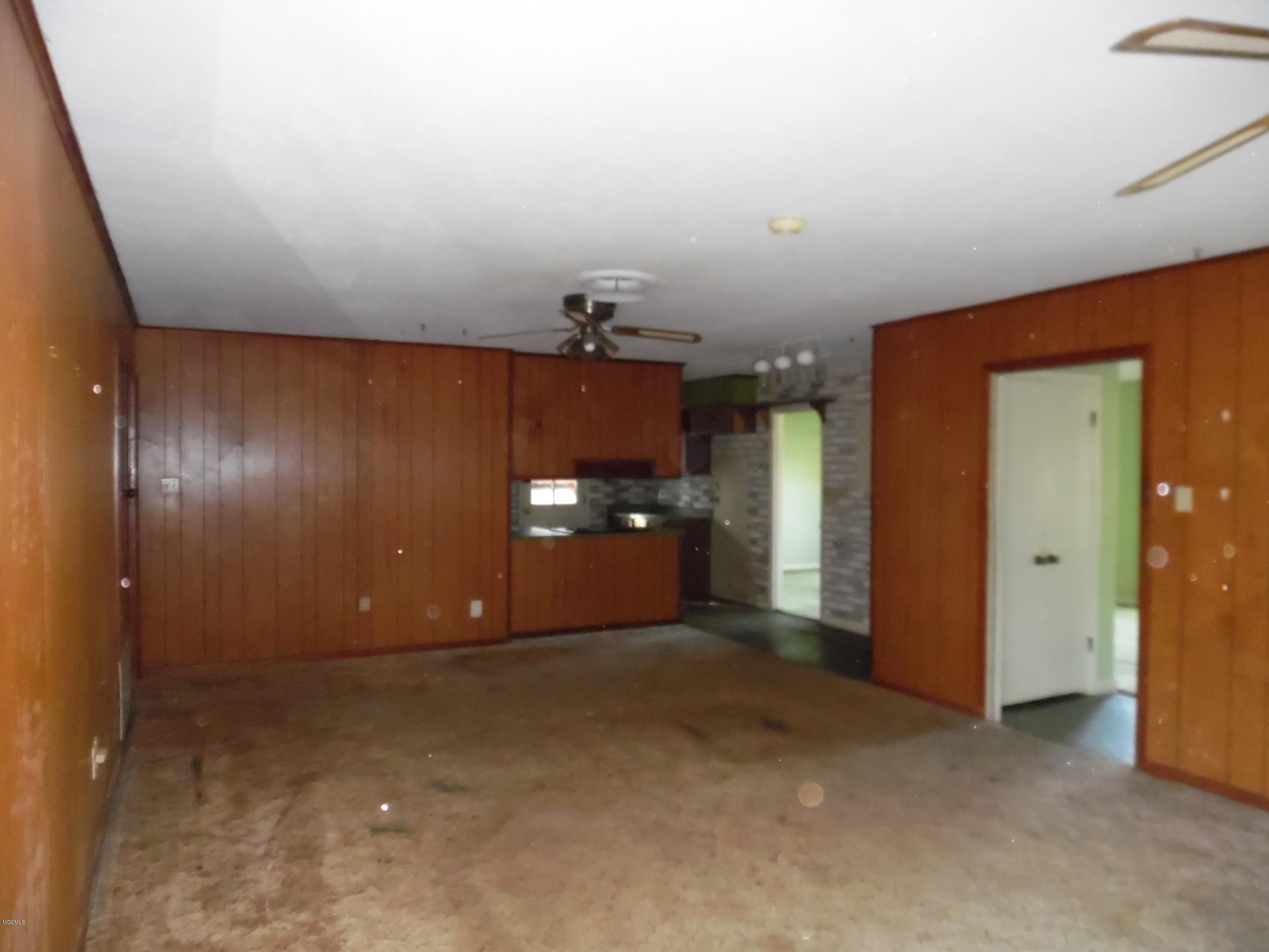 3216 Nottingham Road Ocean Springs, MS 39564 - Photo 7 of 14 SAM_0105