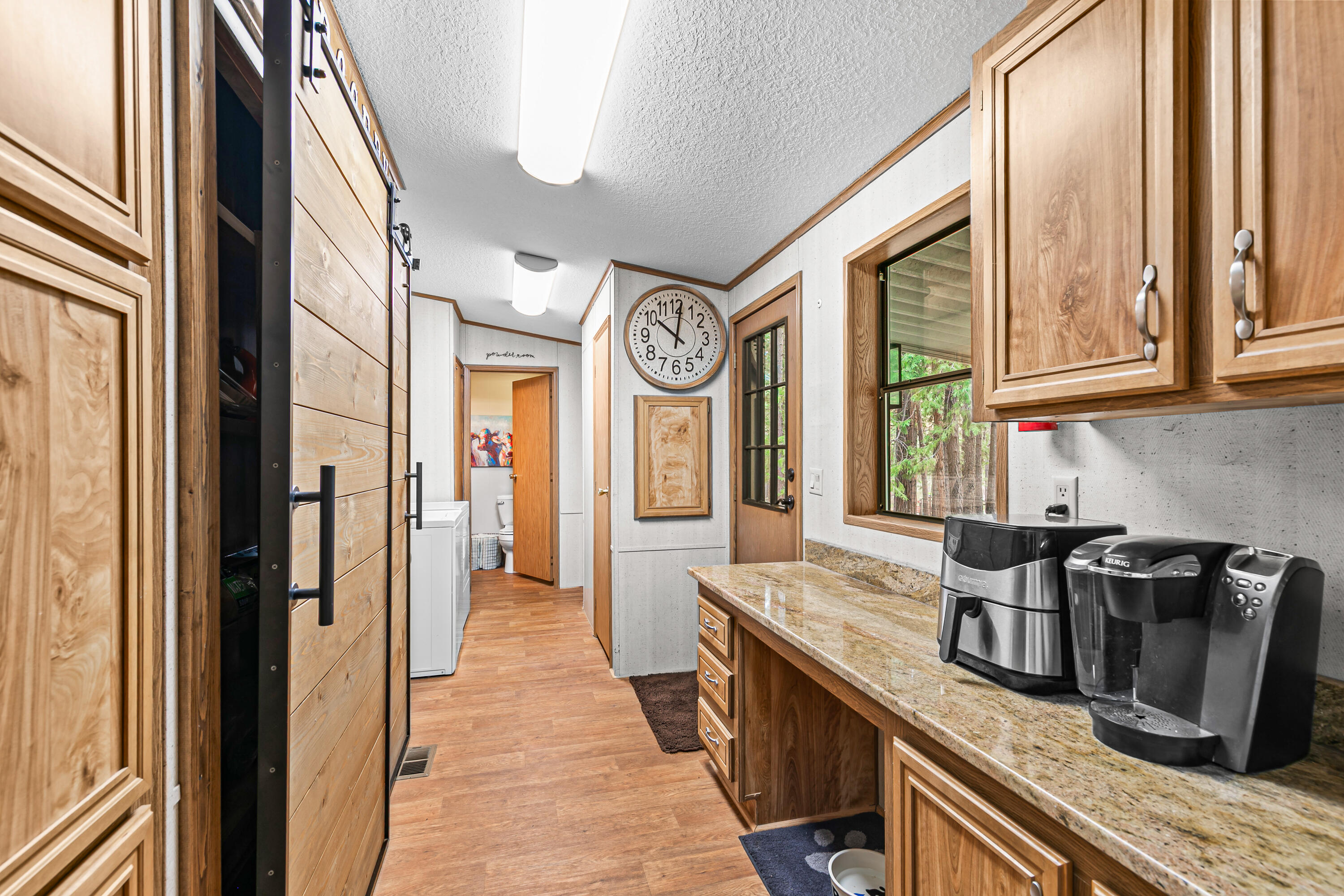 3610 Pleasant Creek Road Rogue River, OR 97537 - Photo 16 of 110 House 1 laundry room