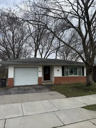 $400,000 | 610 Clyde Street, Stoughton, WI 53589