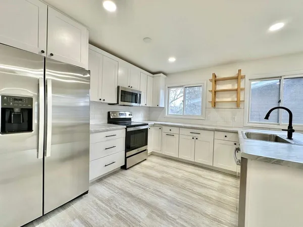 $400,000 | 610 Clyde Street, Stoughton, WI 53589